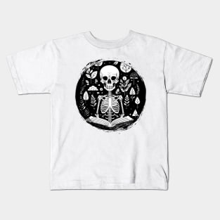 Skull Studying Black and White Kids T-Shirt